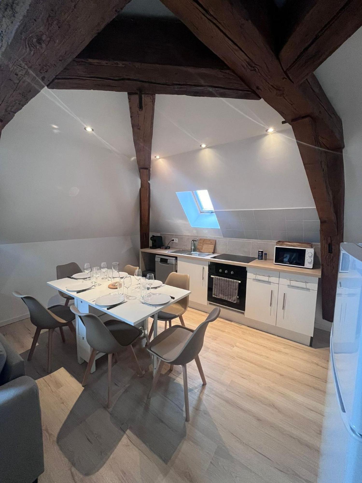 L'Evasion Urbaine - Parking Gratuit - Entree Autonome - Wifi Apartment Chatellerault Exterior photo